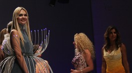 Bonnie Strange It-Girl Modemesse Lavera Showfloor Berlin Fashion Week MBFW 2015 Elisabetta Canalis George Clooney Ex