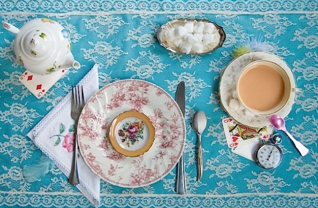 Dinah Fried Alice in Wonderland Teeservice Frühstück