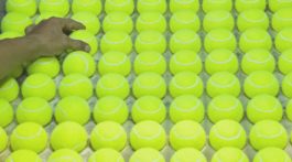 benedict redgrove produktion von tennisbälle