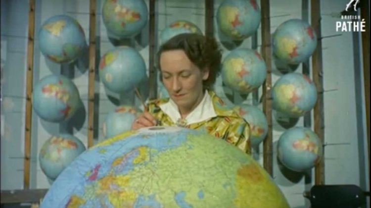 globus-produktion in den 1950ern wie werden weltkugeln hergestellt pathé london